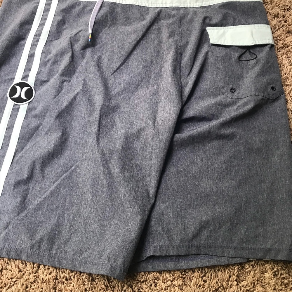 Men’s Hurley Size 40 Board Shorts.